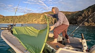 Boat Camping At The Top Of NZ ( Proper Bust Up!! )