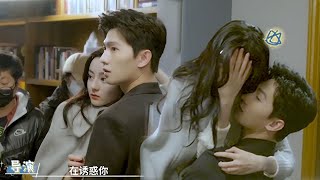 Yangyang holds dilraba on the set, and dilraba covers his face shyly【You Are My Glory 】