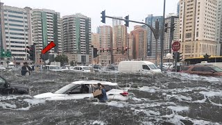 Dubai drukknaði bara! Rigning, mikil flóð fara í kaf í Dubai, UAE