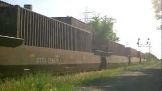 Railfanning Greater Toronto - Bartlett Ave.   CP 5951 Leads CP Train 141 (June 15, 2012)