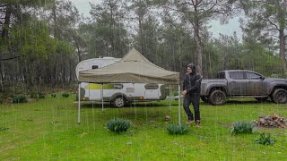 LUXURY CARAVAN CAMPING WITH A WINTER GARDEN IN THE RAIN