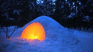 Building a FANCY Snow Cave with No Tools (Quinzee/Igloo Overnight)