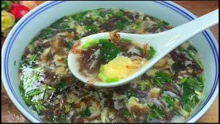 Seaweed Egg Drop Soup: Is it the egg or the seaweed first? Few people do it right.