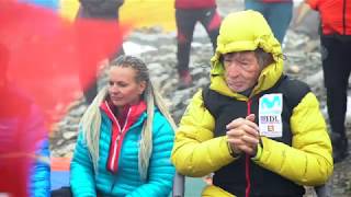 Celebramos la puja en el campo base del Dhaulagiri