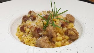 Fregula sarda, salsiccia e pecorino.