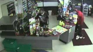Barker Avenue robbery suspect sought VIDEO » Evansville Courier Press