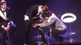 [FANCAM] 130901 왕관쓴 우영이 허벅지재기 (편집영상)