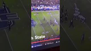 Beautiful BYU late TD run play, largely because of poor alignment by a linebacker.