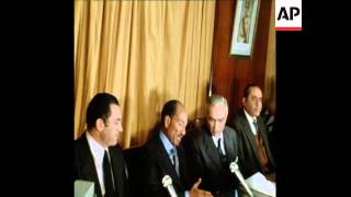 SYND 29 12 78 PRESIDENT SADAT ADDRESSES PARTY ON PEACE NEGOCIATIONS IN BRUSSELS