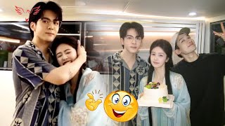 Zeng Shunxi Keeps Golden Promise, Causes a Storm with a Peak Visual Reunion with Bai Lu......