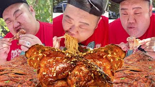 Hua Pang goes to Xinjiang to show off his delicious food and completely realize the freedom of roas