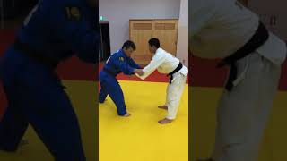 【#柔道79】#judo #shorts 柔道の基本練習、両袖の使い方からの袖吊り込み腰Judo Basic Practice From how to use both sleeves skill