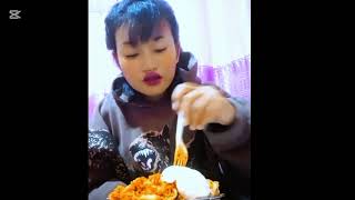 भर्खरै हेर्नुहोस् current Noodles पकाएर खाँदा  यस्तो भेटियो | Wow Tv Nepal Viral video