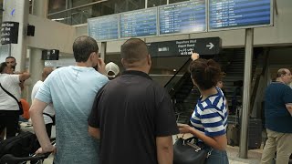 Dans des aéroports du Liban et d'Israël, vols annulés et voyageurs coincés | AFP