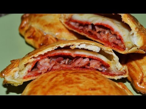 Bacon, Ham & Chorizo Mini Turnovers - Easy Homemade Mini Pasties Recipe Bacon, Ham & Chorizo Mini Turnovers - Easy Homemade Mini Pasties Recipe