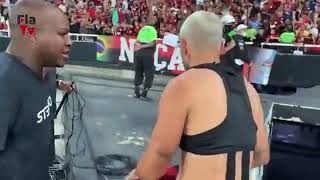 arrascaeta emocionado  com a torcida do fla 🥰