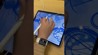 Drawing in the Apple Store 😊