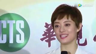 孙俪近照短发造型大气温柔，秀美腿性感撩人