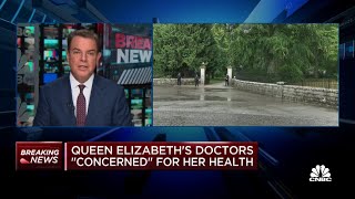 Queen Elizabeth's doctors 'concerned' for her health, family at her side