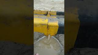 Jhanjharpur Kamla Pul के ऊपर से पानी बहने लगा। Kamla Nadi Flood 2021 #Short #Short_feed #Shorts