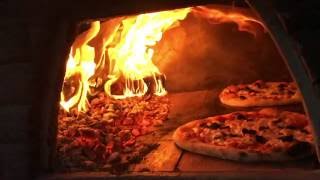 90 Second Wood Fired Pizza Slow Motion Timelapse