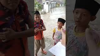 Bocil ketahuan Curang Main Gosokan #shorts #anakdesa #hidupdidesa #minivlog #jualan #davidsunairi