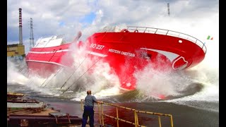 Top 10 Dangerous Crashes Cranes! Large Ships In Rogue Waves at Storm