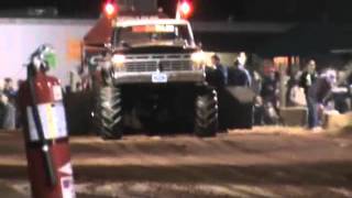 Big Nasty Ford 1st pull at rockville VA all over the  track