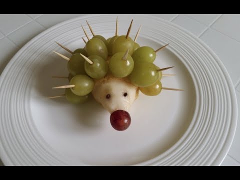 How to make Hedgehog of Pear and Grapes How to make Hedgehog of Pear and Grapes