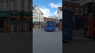 Metrobus Eclipse 6007 (BN14 CUU) arriving in Horley town centre on route 20 | 15/07/2023