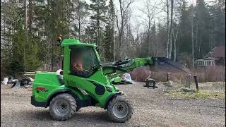 COMPACT LOADER, AVANT 750, WITH MANY TOOLS