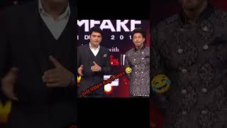 Shahrukh Khan funny moment 😂 #reels🔥#shorts❤️‍🔥#viral😎 filmfare award with shahrukh ❤️‍🔥