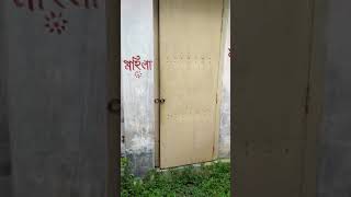 মহিলা টয়লেট পুরুষ কি করে দেখুন