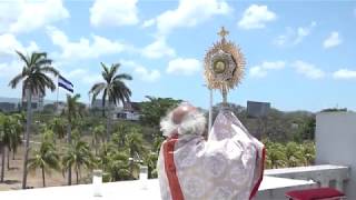 Cardenal Leopoldo Brenes ofrece una oración por Nicaragua desde las cúpulas de la Catedral- Managua