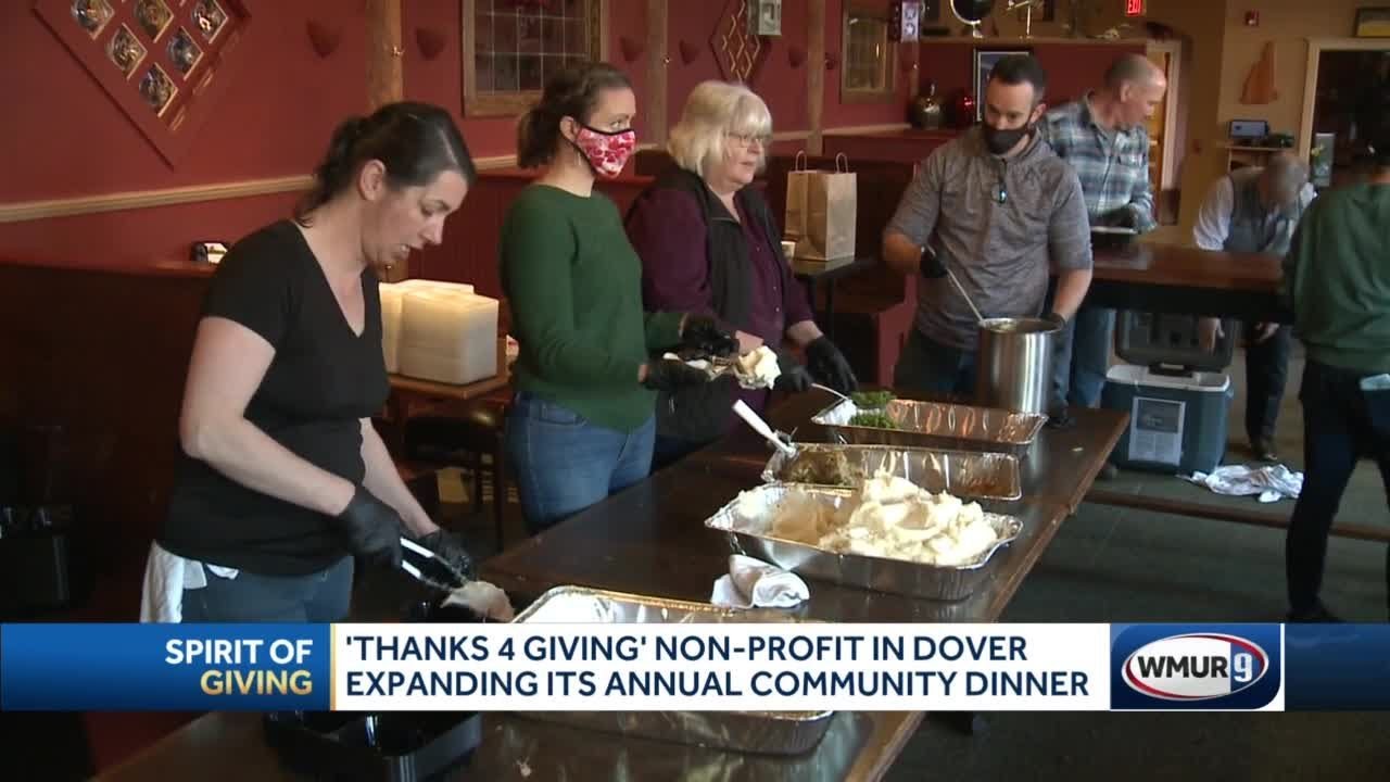 Volunteers Prepare Free Thanksgiving Dinner For Hundreds - YouTube