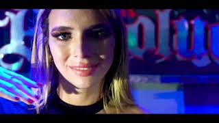 Liran Roll- Una Gatita (Video Clip Oficial).