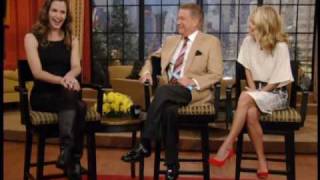 Jennifer Garner \u0026 Kelly Ripa talk about Serafina