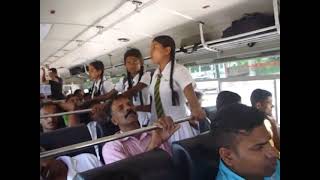 Sri Lanka Bus Jack | කෙල්ලෙක් ඕනකමින් අතුල්ල ගන්නවා