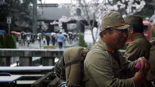 雨の靖国、軍服の人々、同期の桜