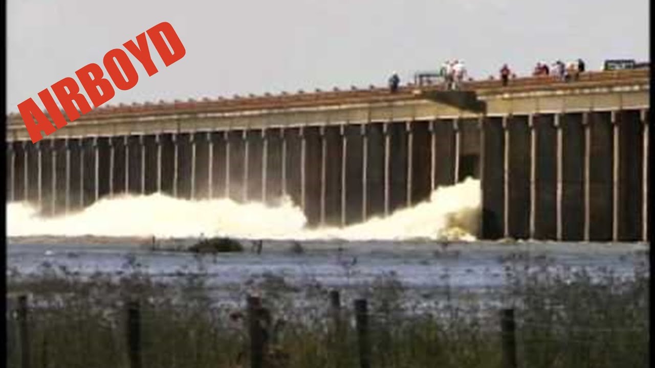 Morganza Spillway Opened - YouTube