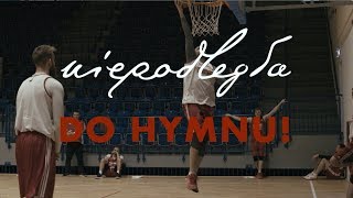 Kadra koszykówki śpiewa hymn // Niepodległa do hymnu