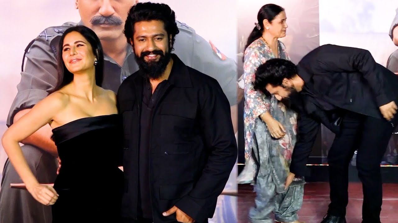 Vicky Kaushal Touch Feet Of Mother And Father With Katrina Kaif At Sam ...