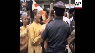 SYND 9-5-74 BUDDHIST NUNS PROTEST FOR PRISONERS IN SAIGON