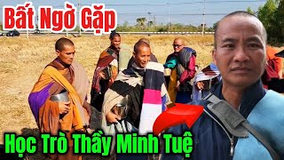 Cuộc Gặp Gỡ Đầy Bất Ngờ Với Học Trò Thầy Thích Minh Tuệ Trong Những Ngày Cận Tết 2025 #ChợViệtTV