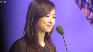 [FANCAM] 121130 Victoria Focus - Present The TVB's Choice At 2012 MAMA