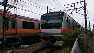 [東青梅駅線路切替工事前・VVVFインバータ音・ジョイント音]E233系 H45編成 各駅停車青梅行が非常警笛を鳴らしながら東青梅第二踏切を通過するシーン