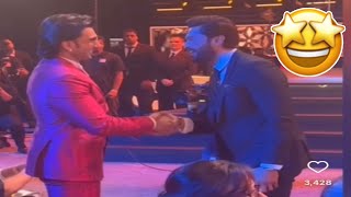 Ranveer Singh Meets Fahad Mustafa At AWARD SHOW !! 🇵🇰 🇮🇳