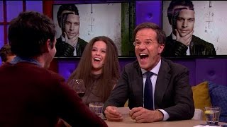 "Ben je hem nou aan het versieren?!" - RTL LATE NIGHT