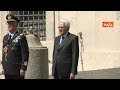 festa della repubblica mattarella assiste al cambio della guardia d onore in piazza del quirinale