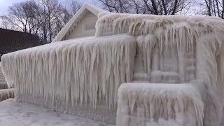 Real: Wind off Lake Ontario encases local house in ice